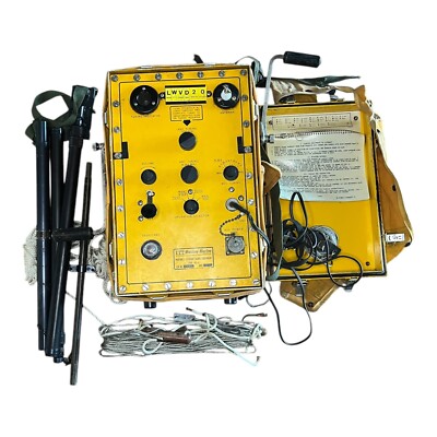 1970s ITT Mackay Marine Portable Lifeboat Floating Radio Equipment Type 401-A