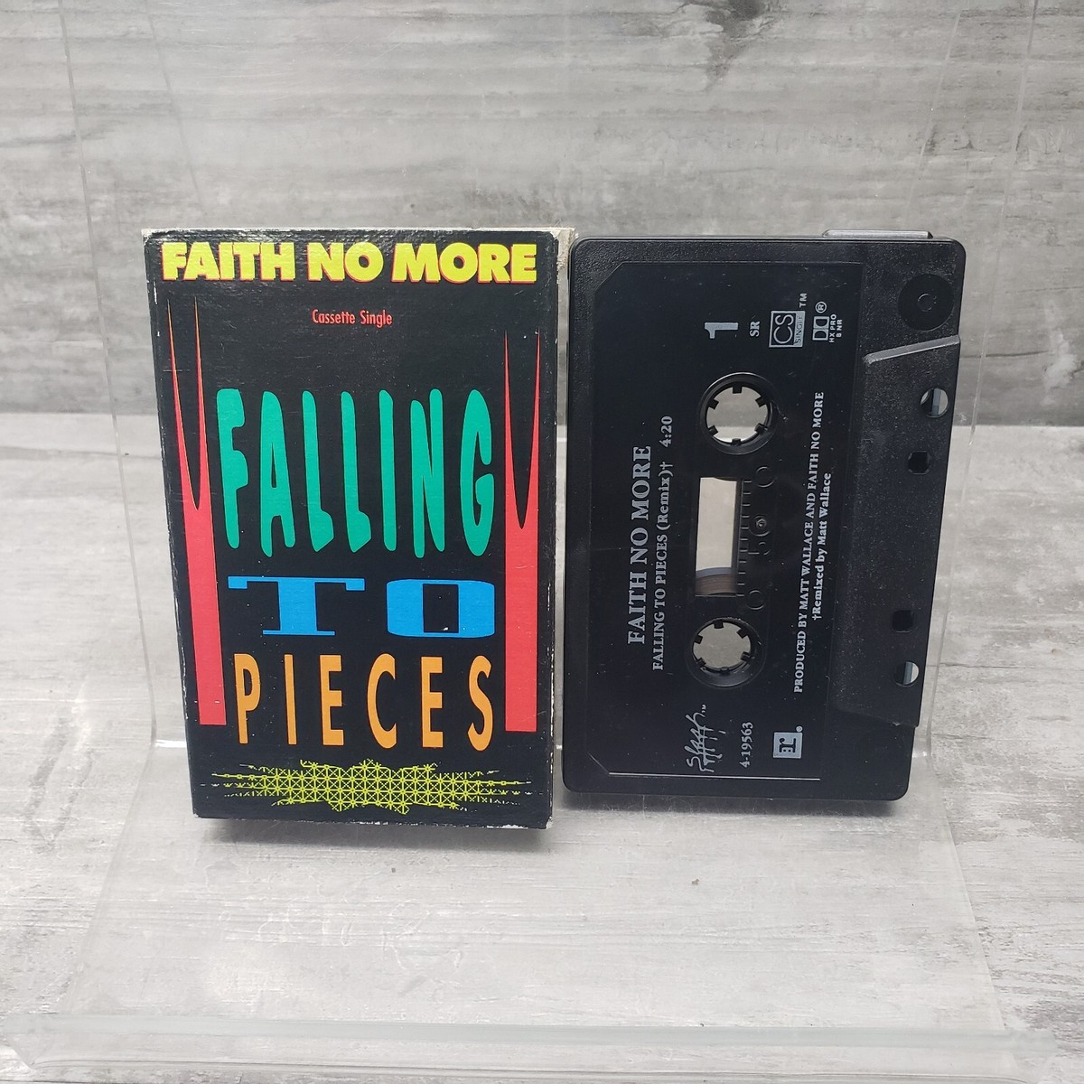 Falling To Pieces by Faith No More 1990 Slash Records Cassette