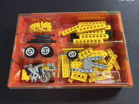 Lego 8020 Technic Universal Building Set 100% Complete w/ Box & Instructions