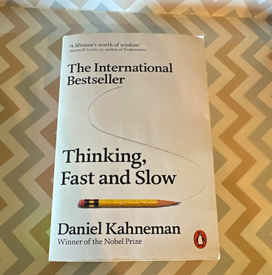 Thinking, Fast and Slow by Daniel Kahneman PB Penguin Psychology English