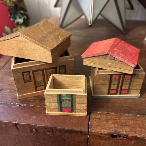 Set of 5 Wooden Nesting Houses Japan Vintage - Very Slight Flaw - Picture 6 of 9
