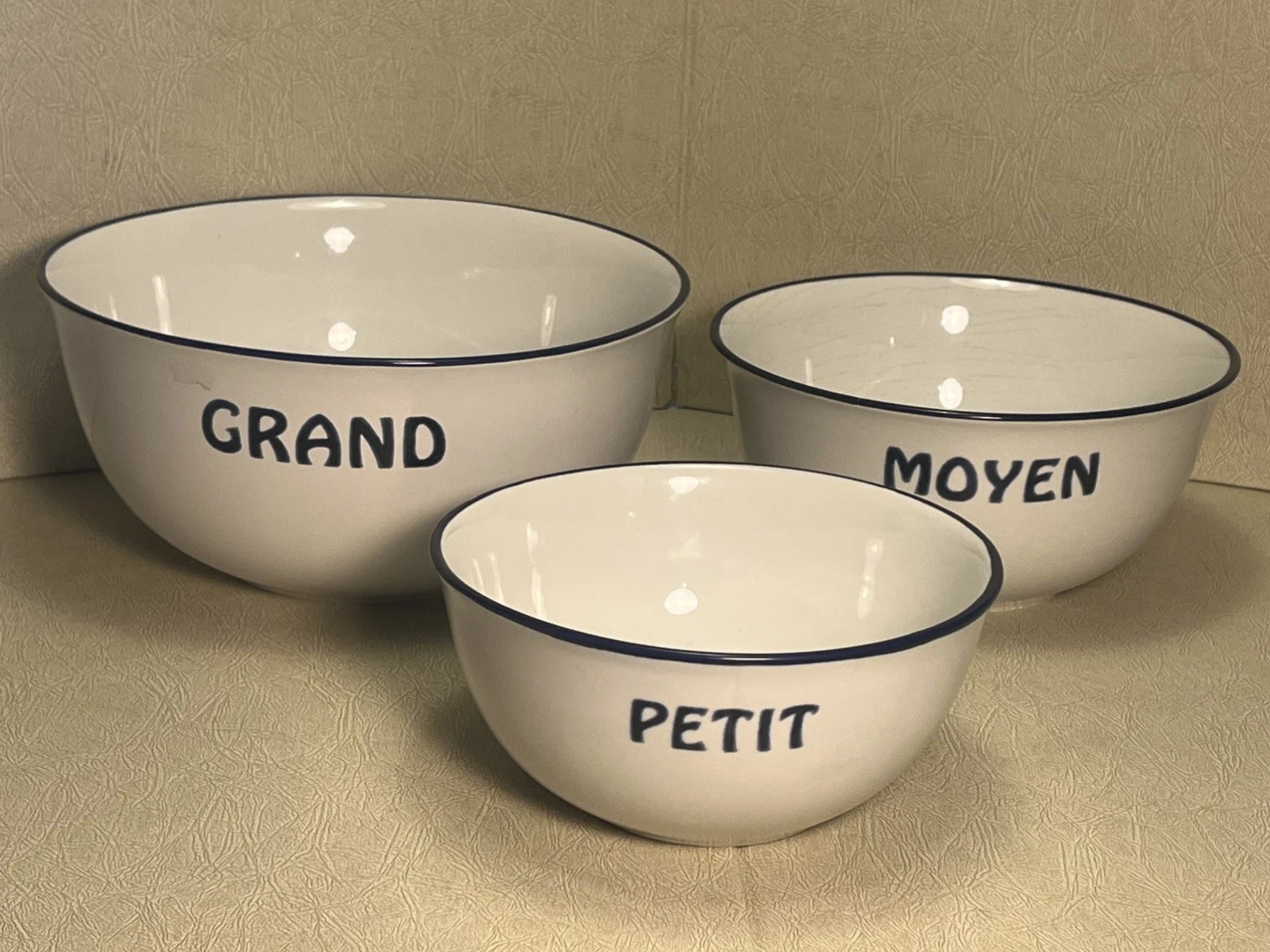 Rare Set of 3 Williams-Sonoma Bistro Francais Mixing Nesting Bowls (see details)