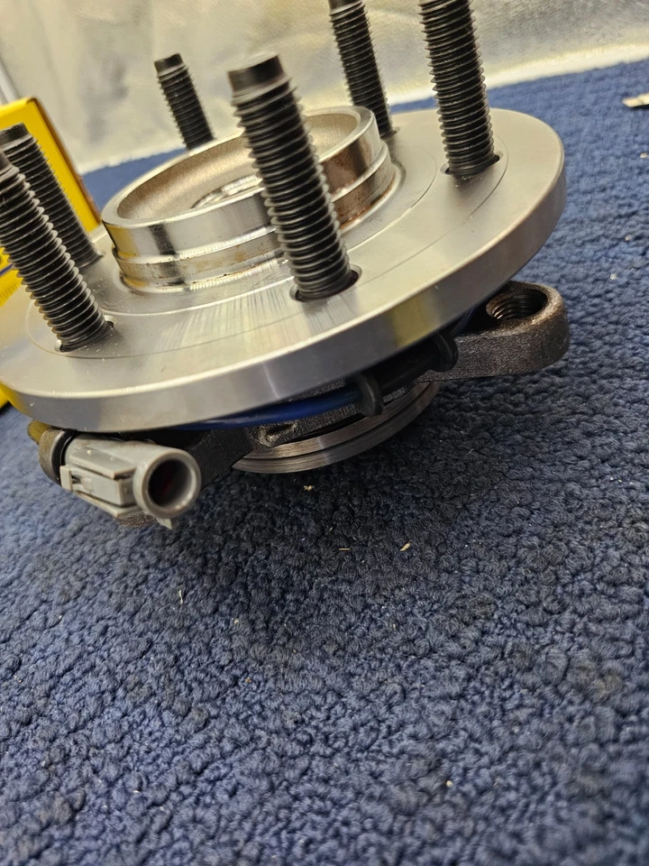 Cojinete y buje de rueda delantera Moog 515043 para Ford Expedition 2001-2006 Foto 4 de 4