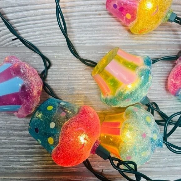 30塑料杯蛋糕串灯五颜六色的纸杯蛋糕链灯派对装饰 — 第 4/4 张图片