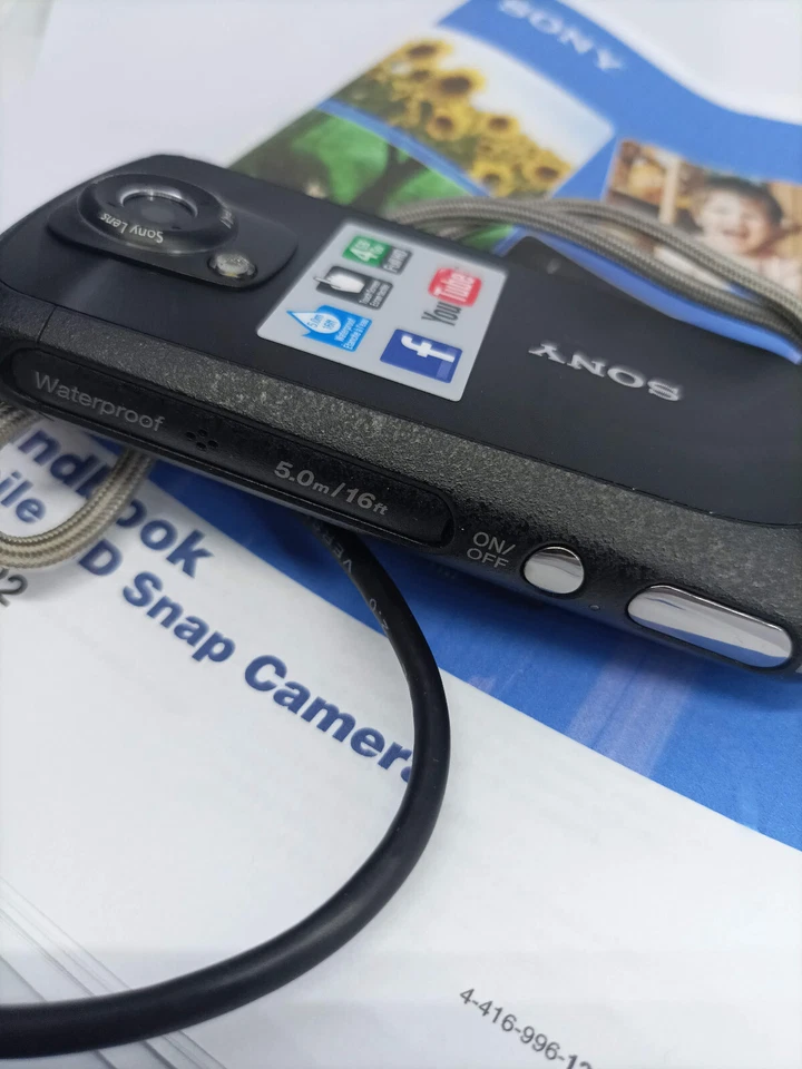 Sony MHS-TS22 Bloggie Sport Touch Mobile HD Snap Video Camcorder Digital Camera - Image 4 of 4