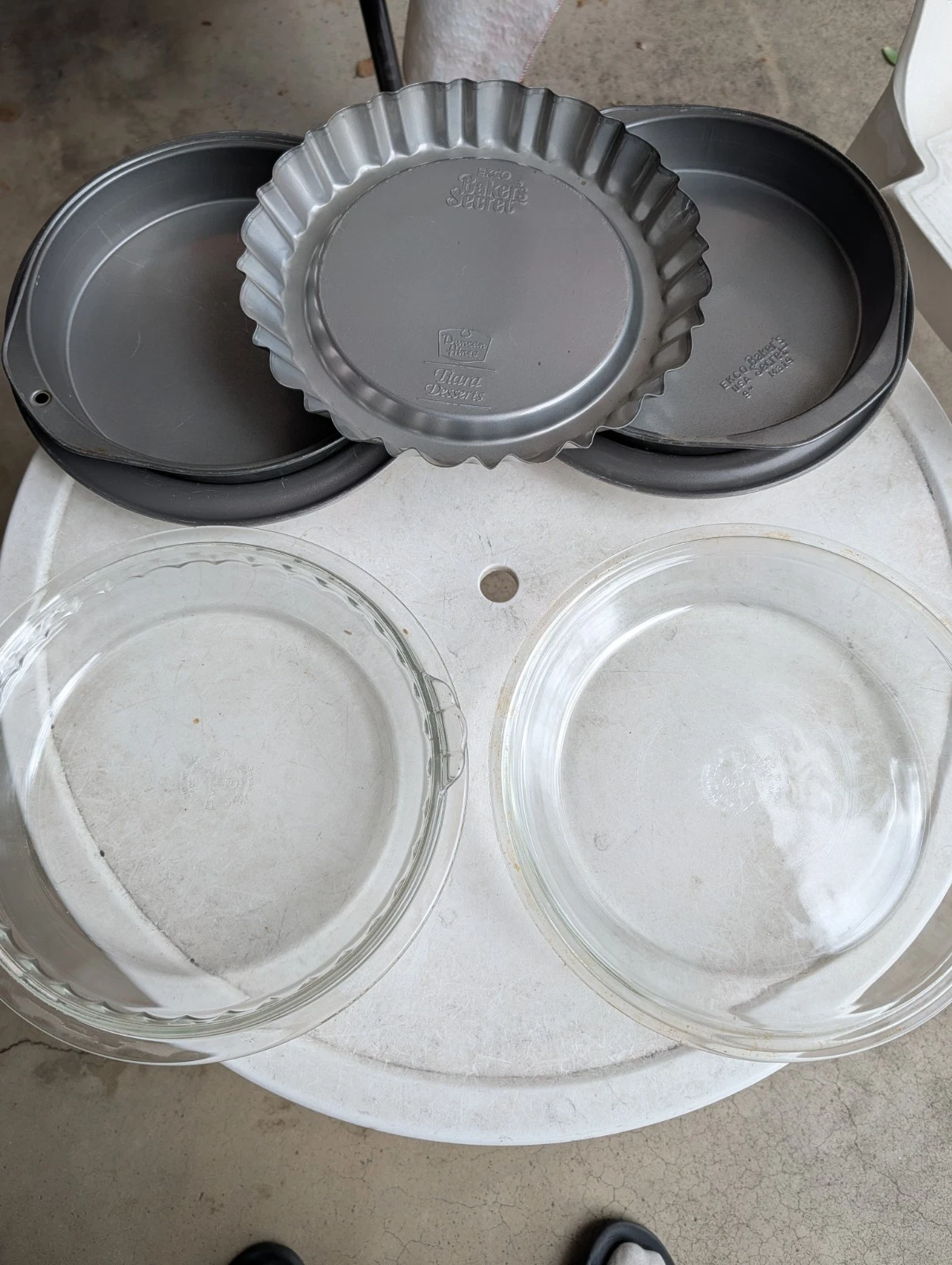 9 Piece Pie & Tart Pan Baking Lot Pyrex Glass Pie Plates Ekco Baker's Secret USA
Opens in a new wind