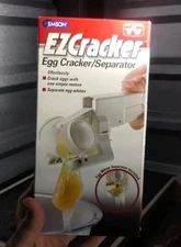 Emson EZ Cracker  Egg Cracker & Separator  New In Box