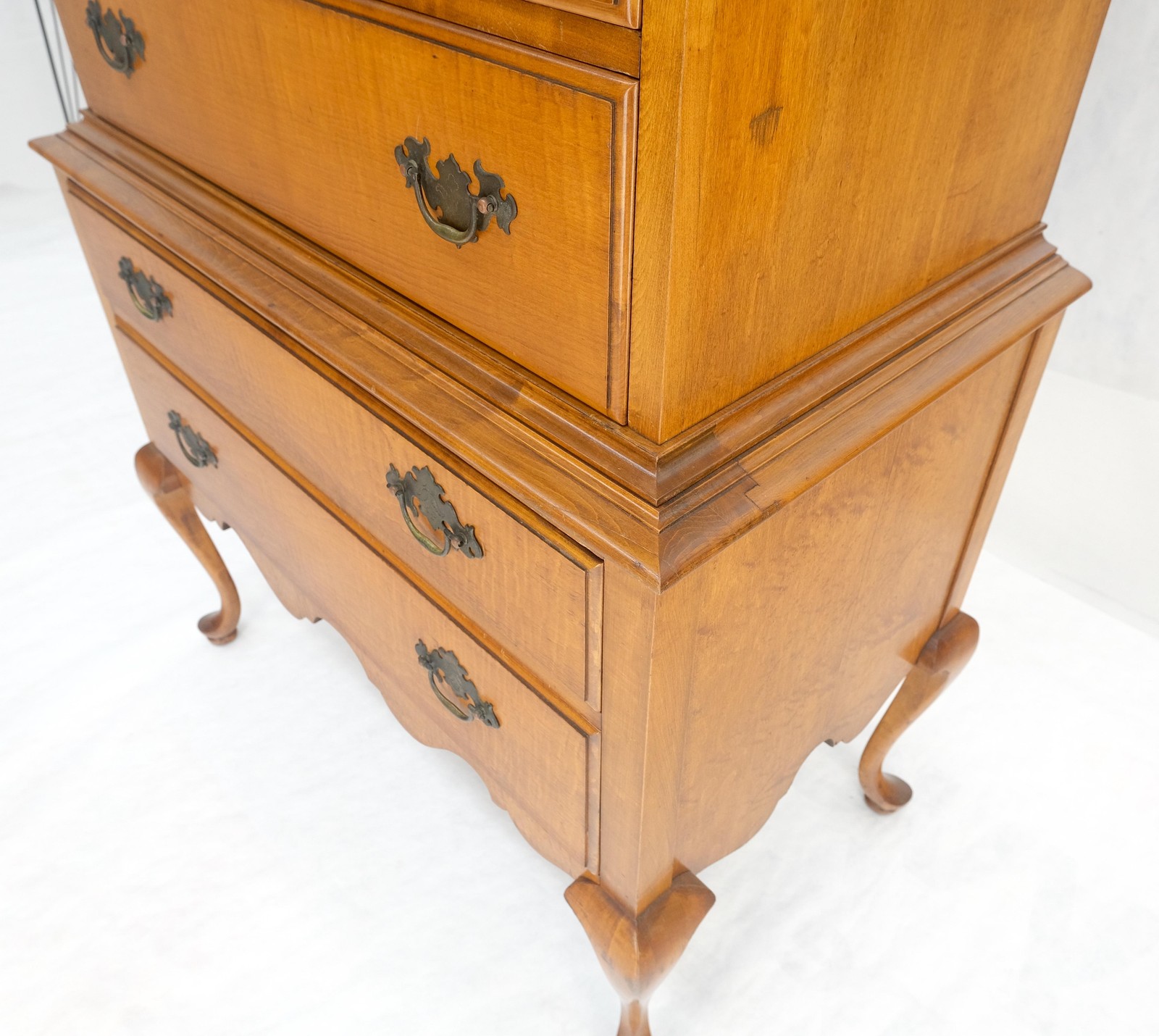 Queen Ann Tiger Maple 7 Drawers High Boy Dresser Solid Oak Dovetail Drawers NICE