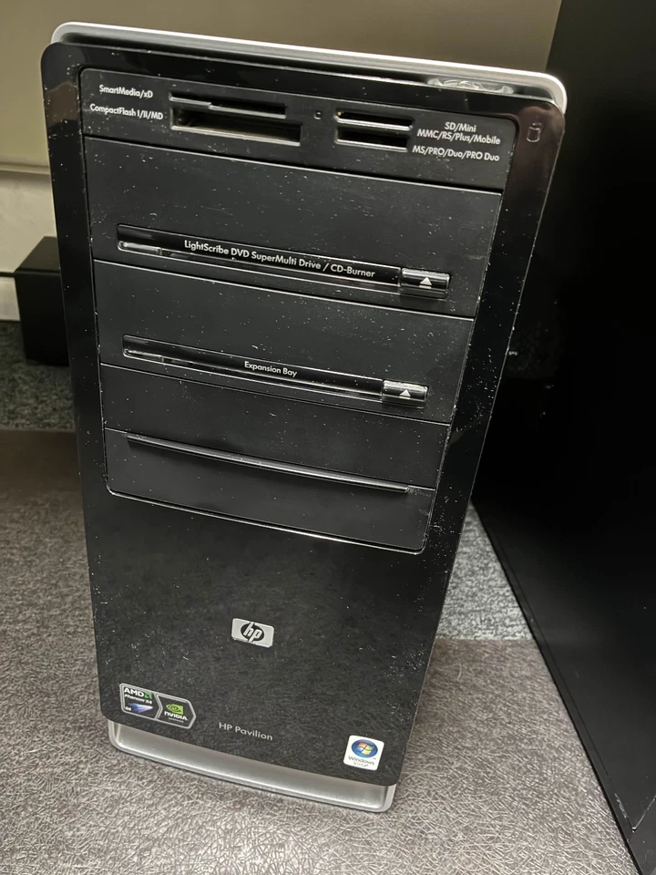 Xeon E3 1271 V3 16GB RAM 240GB SSD 640GB HDD 1GB GTS250 Windows XP Retro Desktop - Image 2 of 4