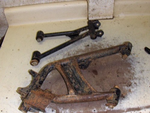 YAMAHA 350 GRIZZLY IRS ATV OEM LEFT REAR A-ARMS ( UPPER & LOWER ) P2417 - 第 1/5 張圖片
