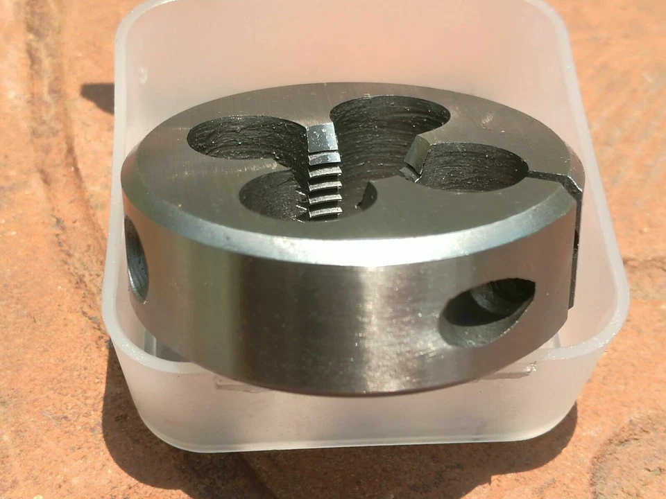 M14 X 2.0 RH HSS HAND TAP SET+OD 1 1/2" HSS split screw Die button+tapping drill - Image 3 of 3