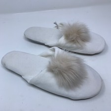 Pottery Barn Womens Size Medium Ivory Faux Fur Accent Classic Slippers