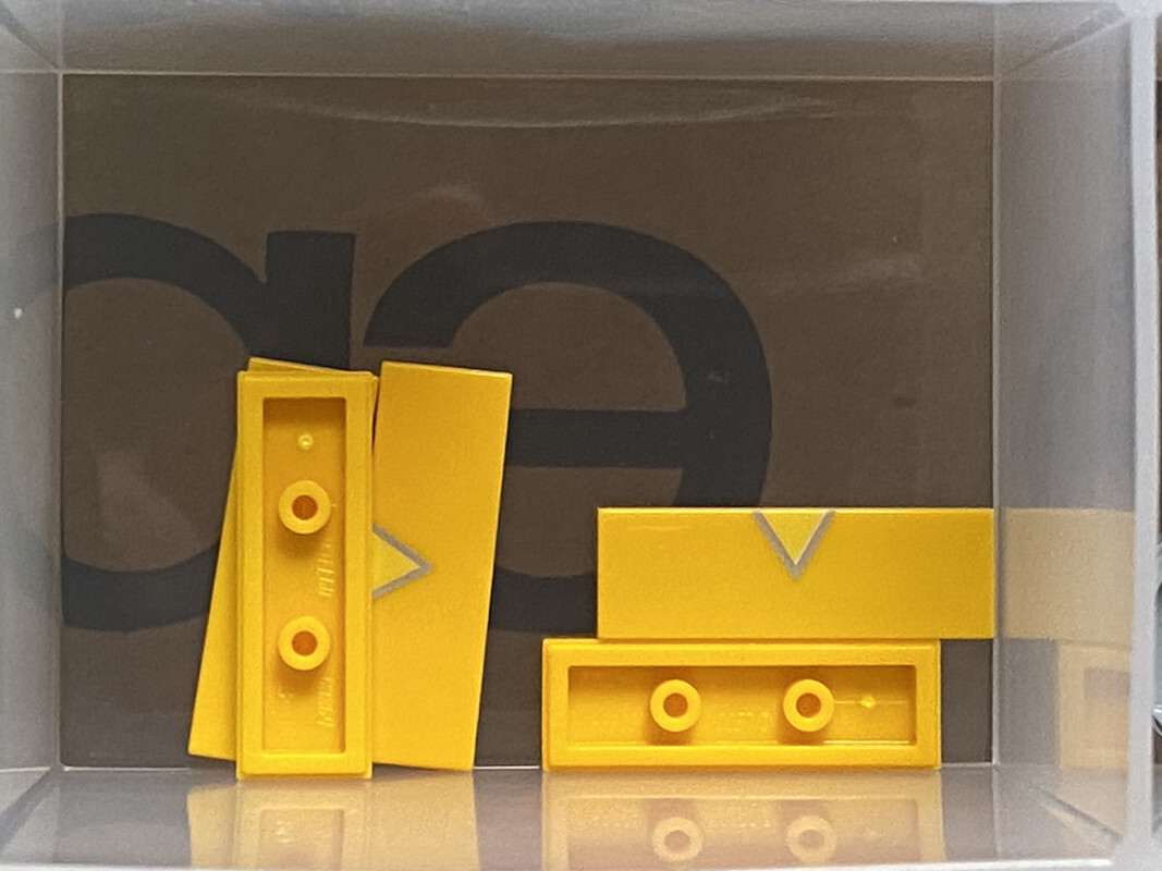 LEGO Parts - Bright Light Orange Tile 1 x 3 Yellow Triangle - No