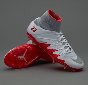 nike junior hypervenom phantom 2