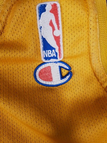 VTG LA Lakers Kobe Bryant Jersey Mens Medium Champion Yellow 24 Champions Finals - Picture 8 of 8