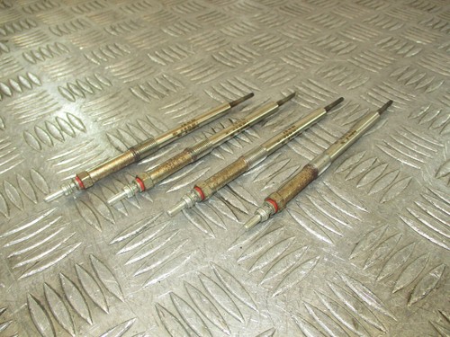 2017 Nissan Navara D23 2.3 Diesel YS23. Glow Plugs (Set Of 4) 110651492R 38K - Picture 3 of 3