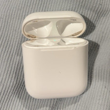Apple AirPods Charging Case 2nd generation