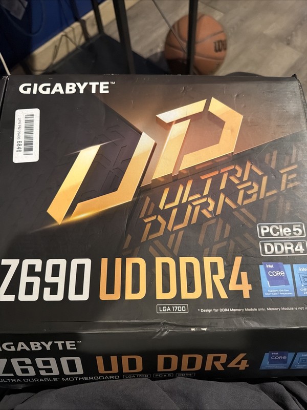 GIGABYTE Z690 UD DDR4 LGA 1700 ATX Intel Motherboard