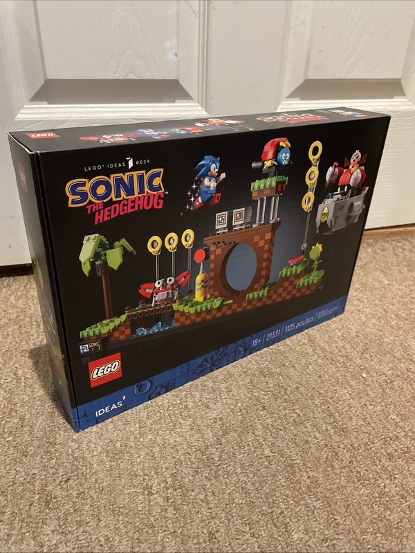 LEGO Sonic The Hedgehog Green Hill Zone (set # 21331) Brand New Sealed