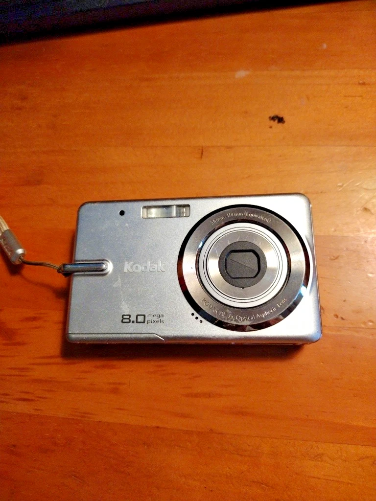 Kodak EasyShare M883, 8.0MP - Appareil photo numérique