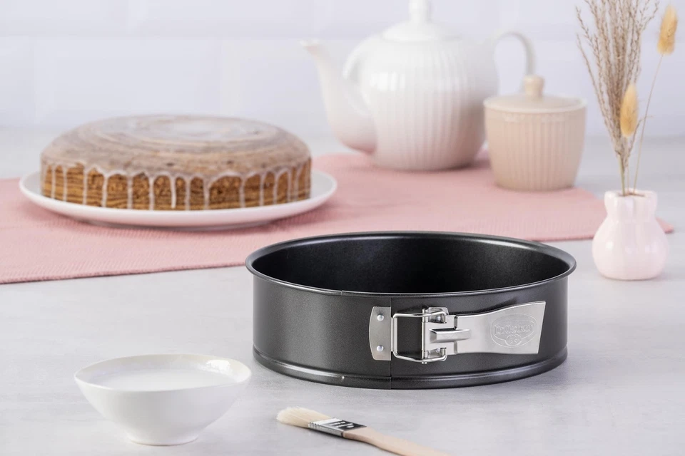 Springform Ø 24 cm, Backform mit Flachboden, runde Kuchenform aus Stahl mit A... - Bild 2 von 4