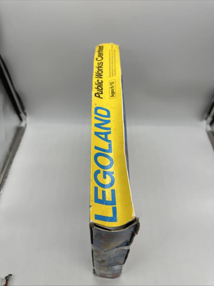 Vintage (1981) LEGOLAND TOWN Public Works Center #6383 - Complete w/Instructions - Image 3 of 4