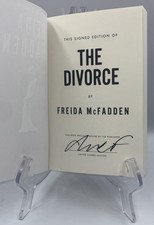 Product Image: FREIDA MCFADDEN THE DIVORCE SIGNED AUTOGRAPHED 1ST ED/ 1ST PRINT BOOK + STICKERS