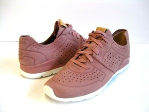 ugg tye pink