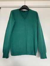 Women  s Uniqlo Cashmere Sweater. Size M