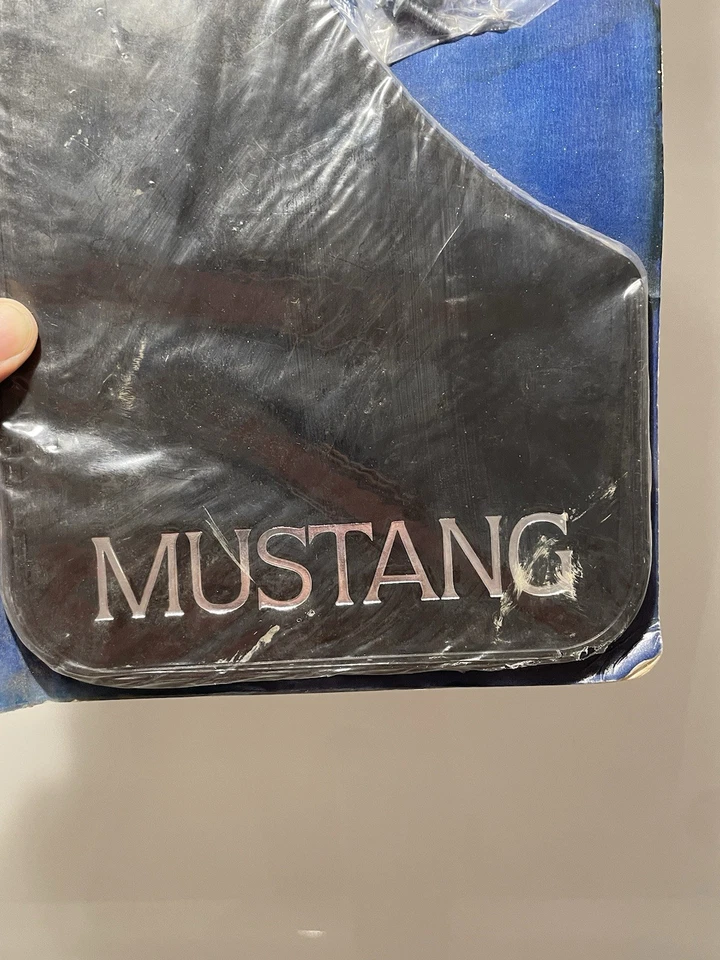 Par de protectores contra salpicaduras Powerflow Mustang de colección abrazadera delantera trasera nuevo stock antiguo Foto 4 de 4