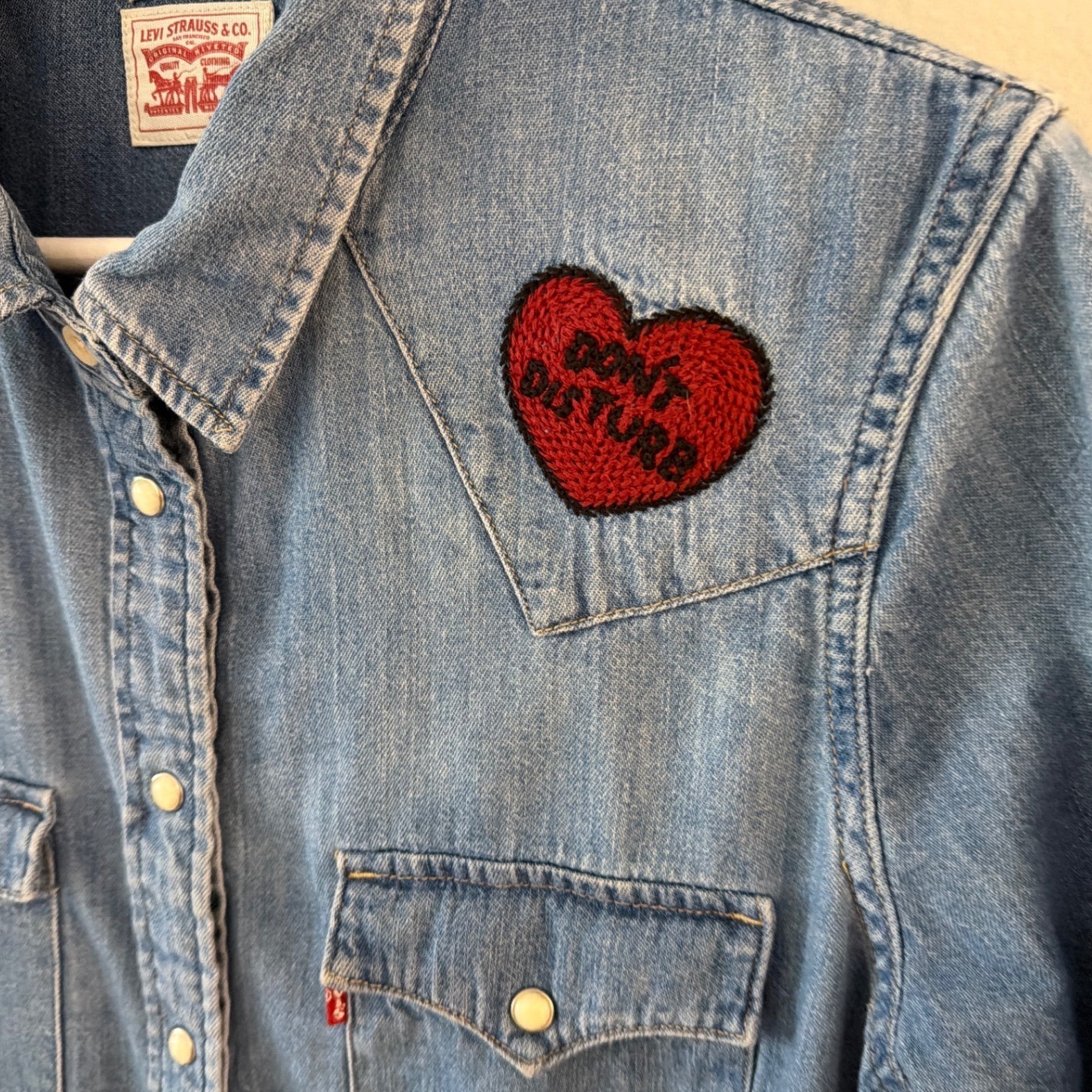 Levis Women Small Tailored Fit Western Shirt Medium Wash Heart Pearl ...