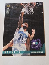 1995-96 Upper Deck Collector's Choice - Scouting Report Alonzo Mourning #323