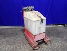 PULLMAN HOLT PRODUCTS ES2000 FLOOR SCRUBBER  11251380033