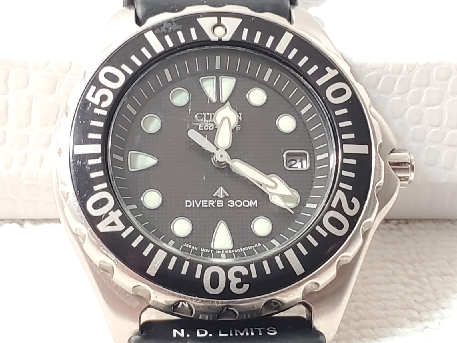 Men's Eco Meters Promaster 300 Citizen SS Date Black Diver Vintage Watch Drive - VintageWatches.PK Men's Eco Meters Promaster 300 Citizen SS Date Black Diver Vintage Watch Drive - vintagewatches.pk