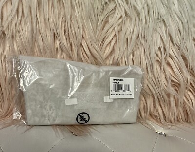 NEW Michael Kors Jet Set Travel Large Vanilla/Acorn Logo Quarter