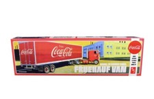 AMT 1/25 Fruehauf Beaded Van Semi Trailer Coca-Cola Model Kit