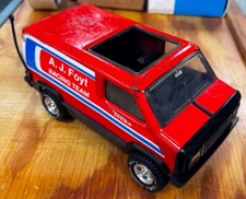 Vintage  A.J. FOYT RACING TEAM ORANGE VAN 1970's TONKA 8.5" STEEL USA VERY NICE!