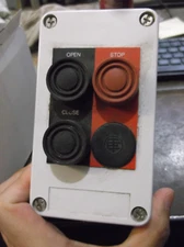 NIB TELEMECANIQUE XAPA1104 CONTROL STATION ENCLOSURE (411)