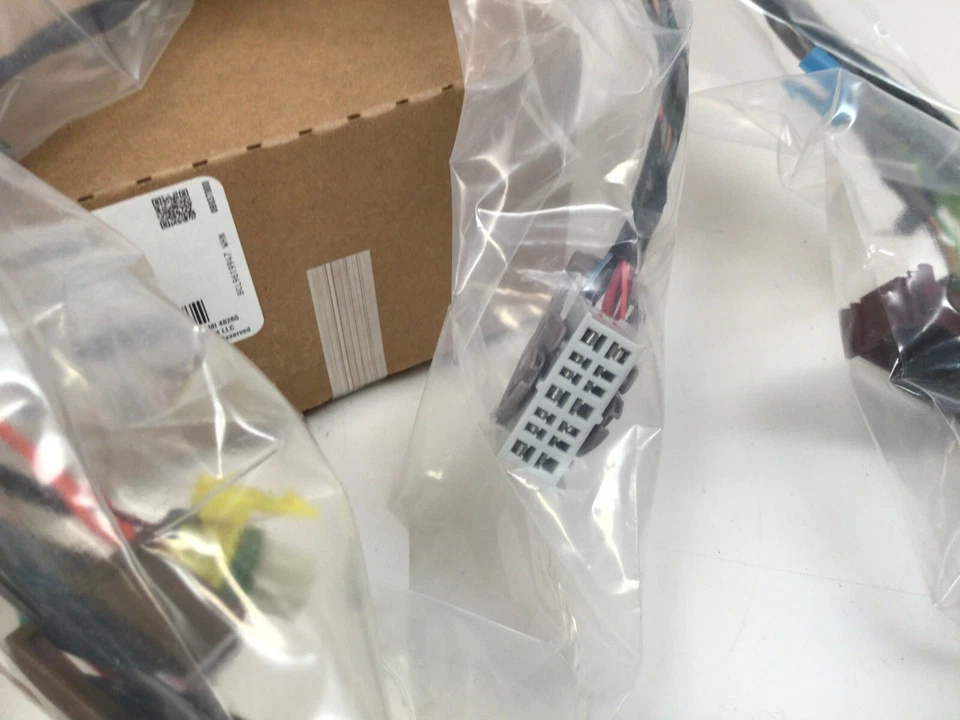 2007 Chevrolet Tahoe Avalanche left driver front side door Wiring Harness OEM - Image 2 of 4