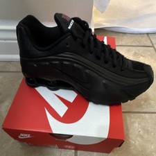 Nike Shox R4 GS Boys Black Athletic Shoes Lace-Up Synthetic Leather Size 4Y