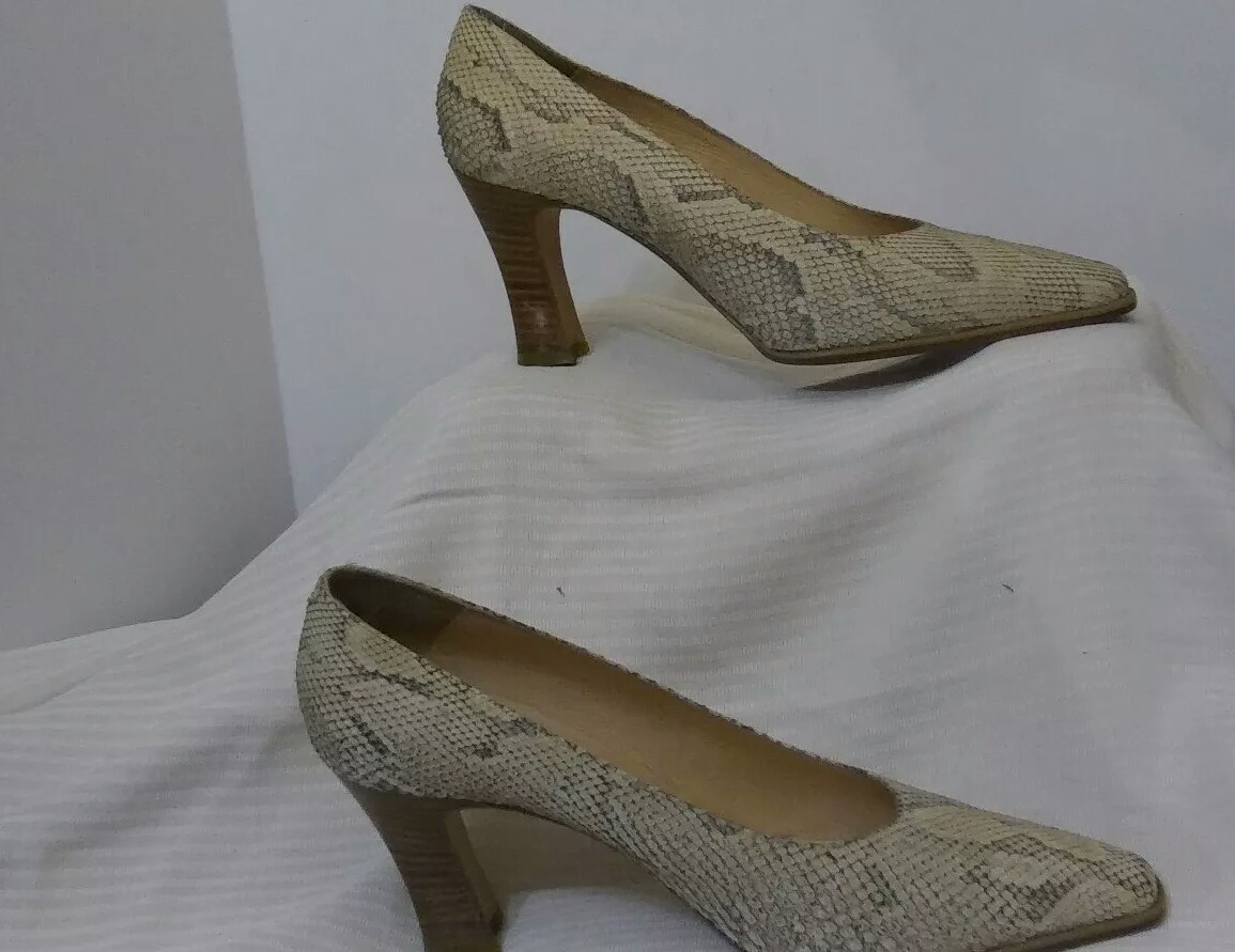 STEPHANIE OF LONDON Spain  7.5B   Beige Snakeskin - image 4