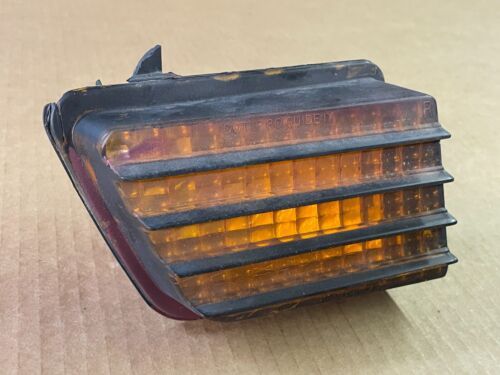 Corvette RH Right Front Park Turn Signal MarkerLight Assembly 80 81 82 GM - Picture 2 of 6