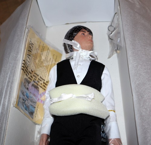 Harry Potter Collection TONNER | *NEW* Harry at the Yule Ball 17" Doll NRFB - Picture 4 of 8