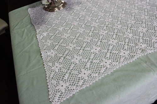 CENTRO VINTAGE IN COTONE BIANCO LAVORATO AD UNCINETTO cm 65x65 CROCHET HAND MADE - Foto 4 di 4