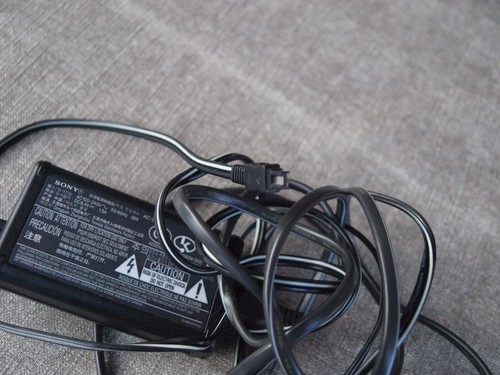 Genuine Original OEM SONY AC-L25 AC-L25A AC-L25B AC-L25C AC Adapter Handycam - Picture 4 of 4