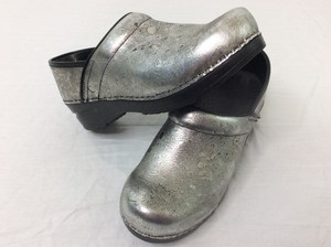 silver clogs womens