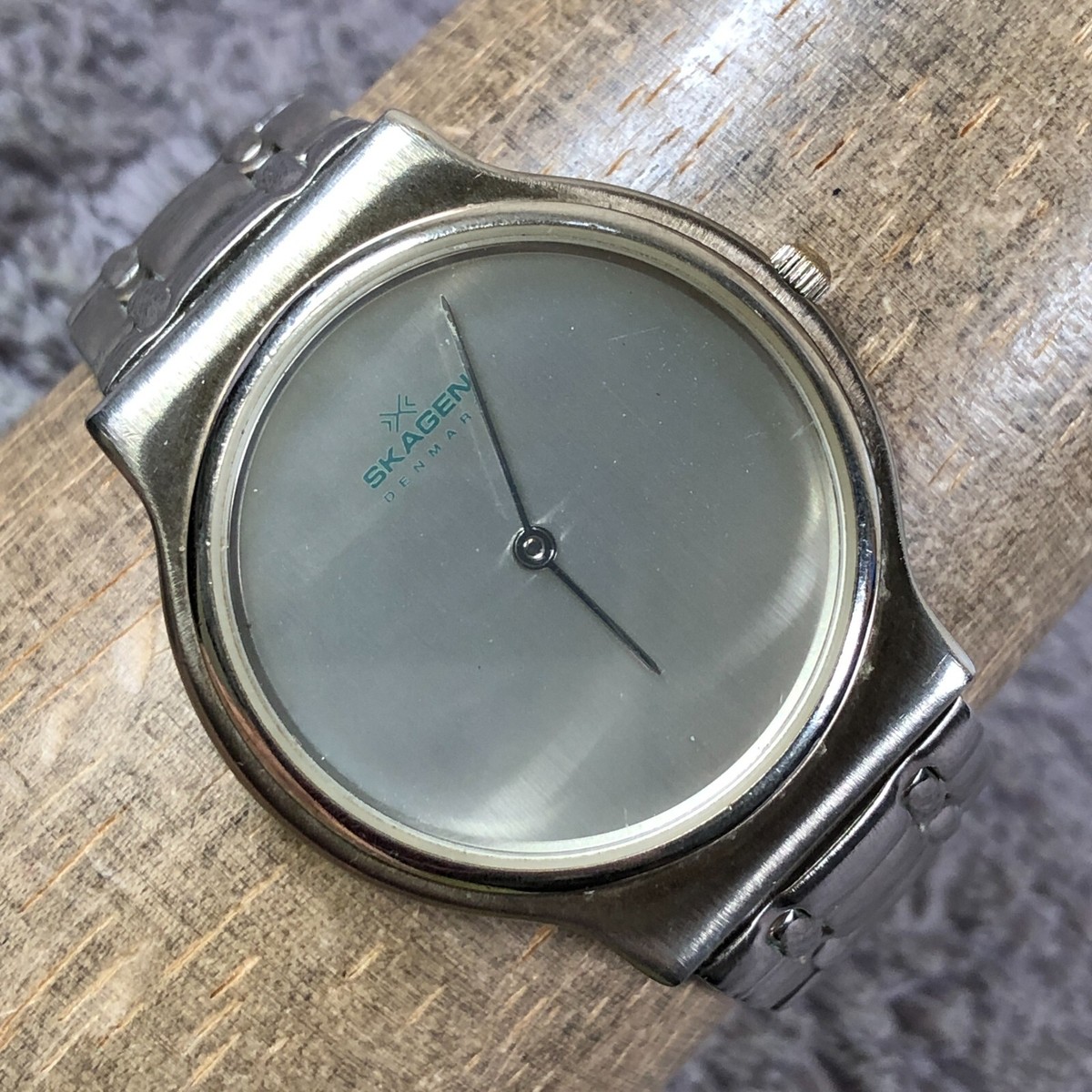 Vintage Skagen Denmark Men 32LSX Silver Tone Quartz Analog 