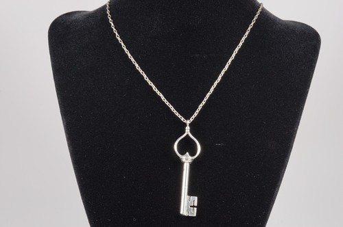 Key Pendant and Chain Metropolitan Museum of Art Sterling Silver Old Fashioned - Picture 2 of 7
