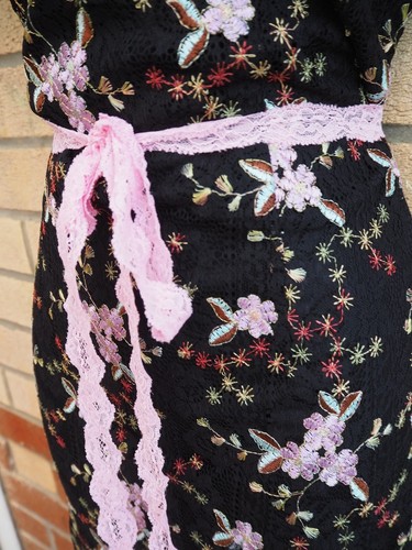 NEW LOOK PETITE BLACK PINK FLORAL EMBROIDERED LACE STRAPPY BODYCON DRESS 12 14 - Picture 4 of 9