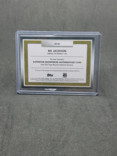 2024 Topps Museum Bo Jackson Superstar Showpieces Auto 16/25 MAGLIA MATCH - Foto 3 di 3
